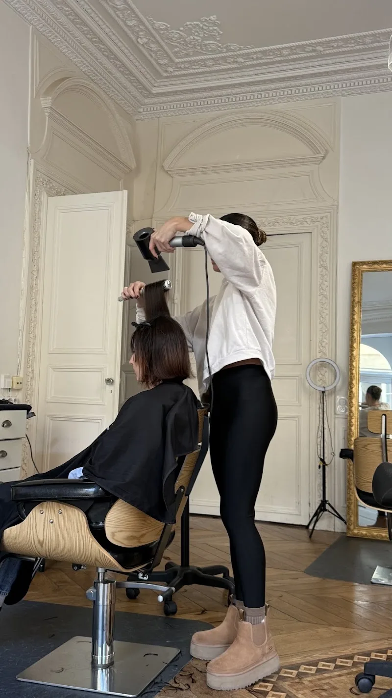 Salon K