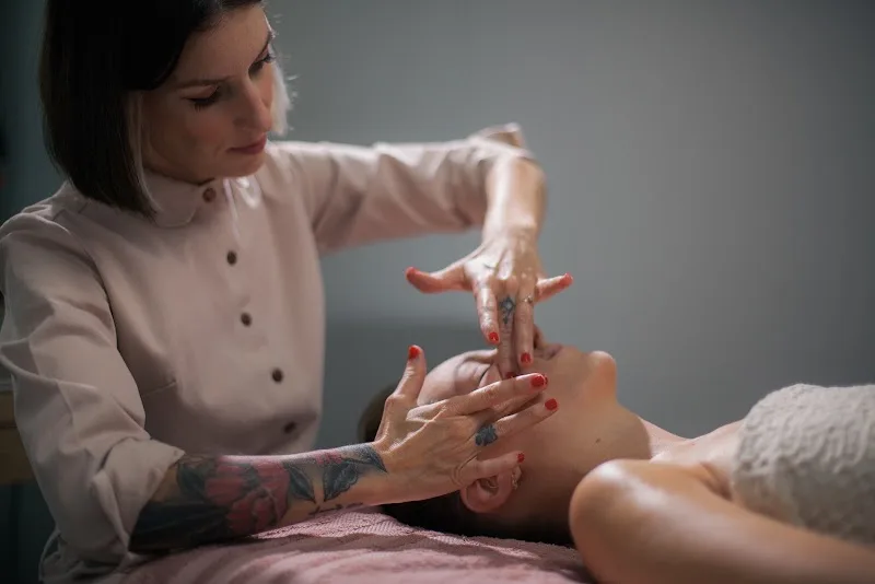 Paumes de reinette - Massages bien-être et Kobido Bordeaux - Dérmographe spécialisée en Microblading