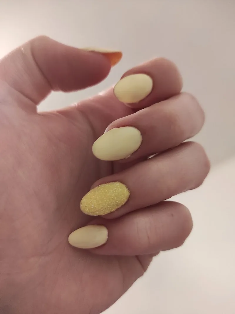 mel__beauty_/extension de cils/prothesiste ongulaire