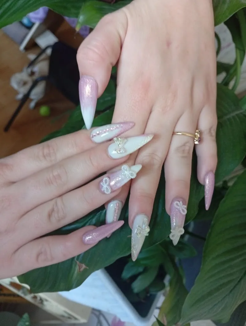Luxury Nails MY - Morgane YVES - Onglerie Aurillac - Photo de couverture - OneBooking