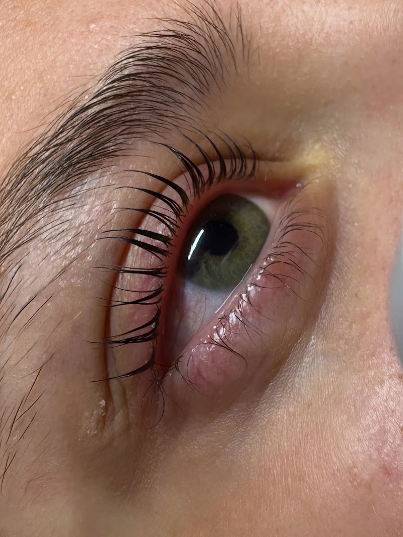 Extensions de cils, rehaussements de cils & Browlifts Bordeaux - CHARM BEAUTY
