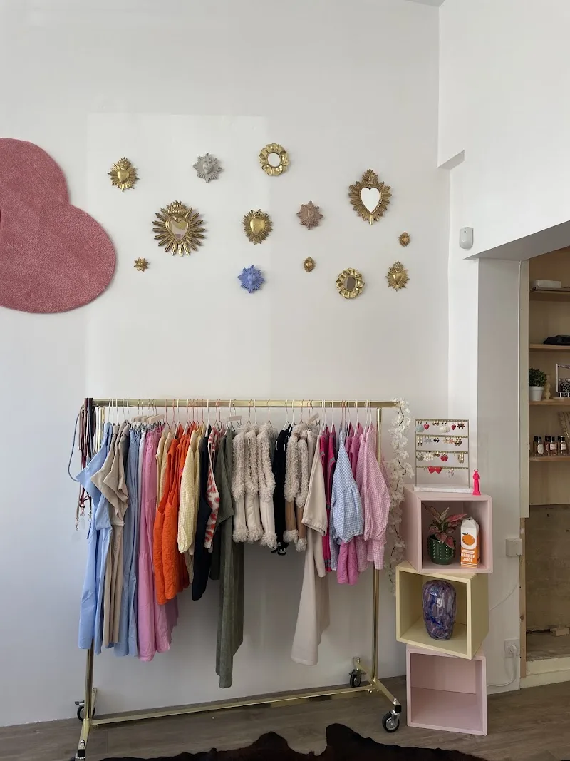 Akh store