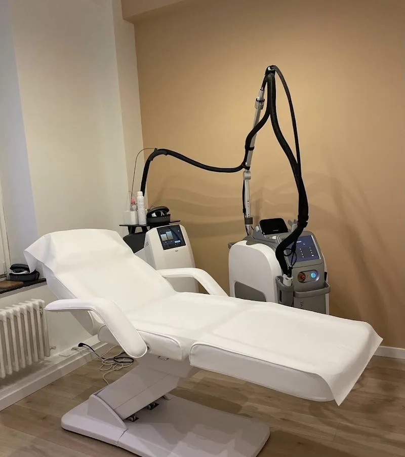 Docteur Alexandra COLOMBO-TURELL, Médecine esthétique, Laser épilation détatouage, Injections, Hydrafacial