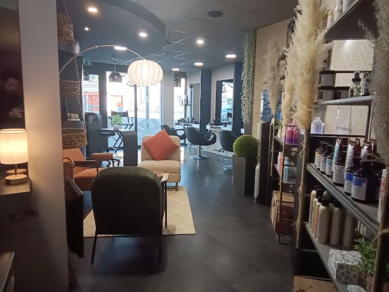Sphère J - Coiffure Rennes - OneBooking