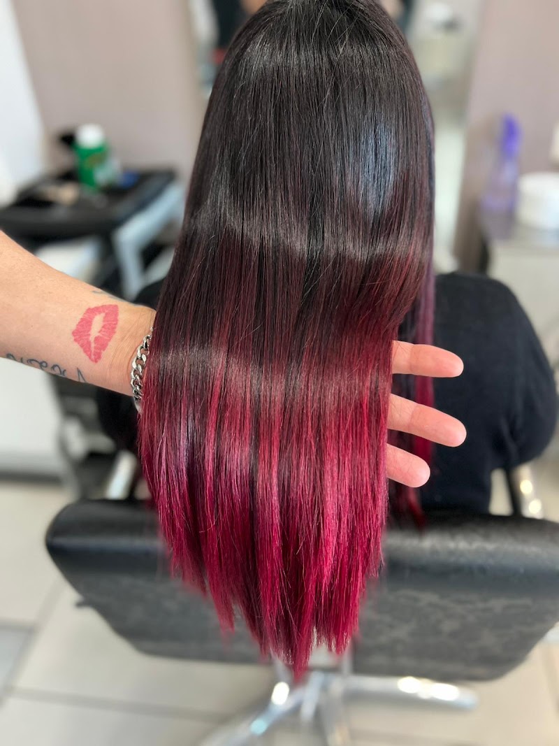 Emanuele Martini Hair & Beauty - Coiffure Florence - OneBooking