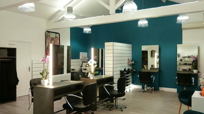 Coiffure Osmose by Eric Stipa Poitiers - Coiffure Poitiers - OneBooking