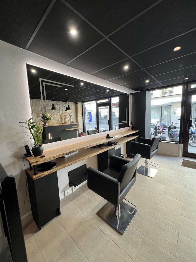 Le Salon d'Hélo - Coiffure Paris - OneBooking