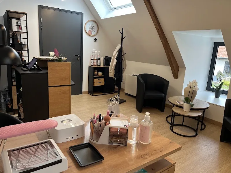 L’atelier Beauté by Elo - Sourcils & cils Lille - Photo de couverture - OneBooking