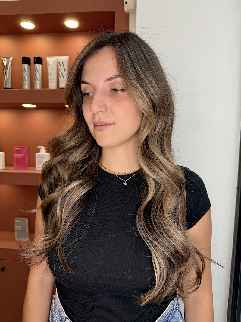 Clover - Coiffure Grenoble - OneBooking