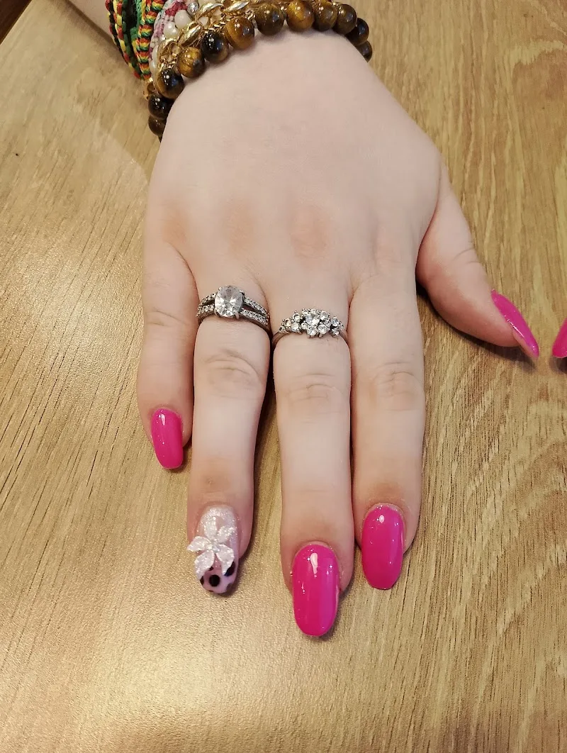 Caribbean Nails - Onglerie Clermont-Ferrand - Photo de couverture - OneBooking