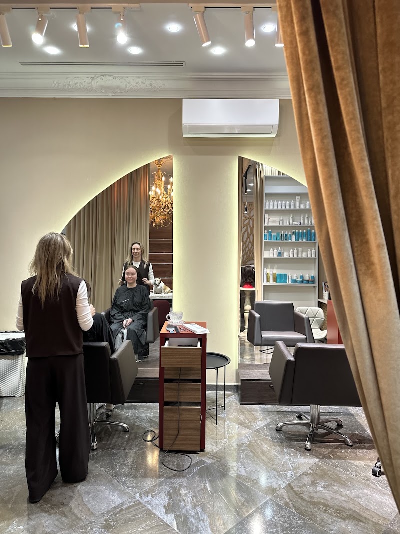 KULUAR hair salon - Coiffure Kiev - Photo de couverture - OneBooking