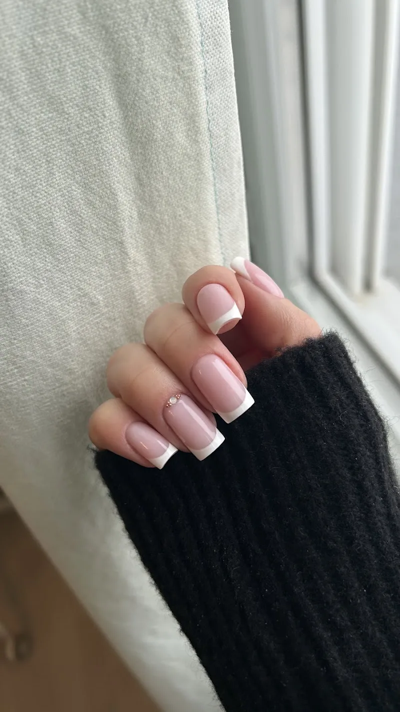 Onglerie / extensions de cils - BY JULIE D. - Fleury-les-Aubrais