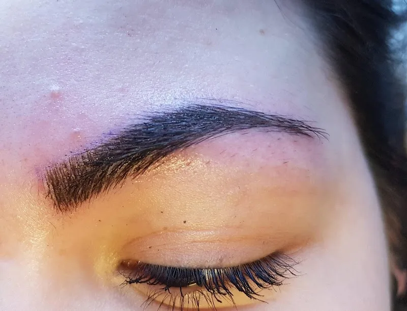 Glam Attitude - Sourcils & cils Strasbourg - Photo de couverture - OneBooking