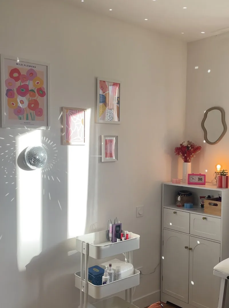 Slow & Flow - Manucure russe, pédicure, onglerie