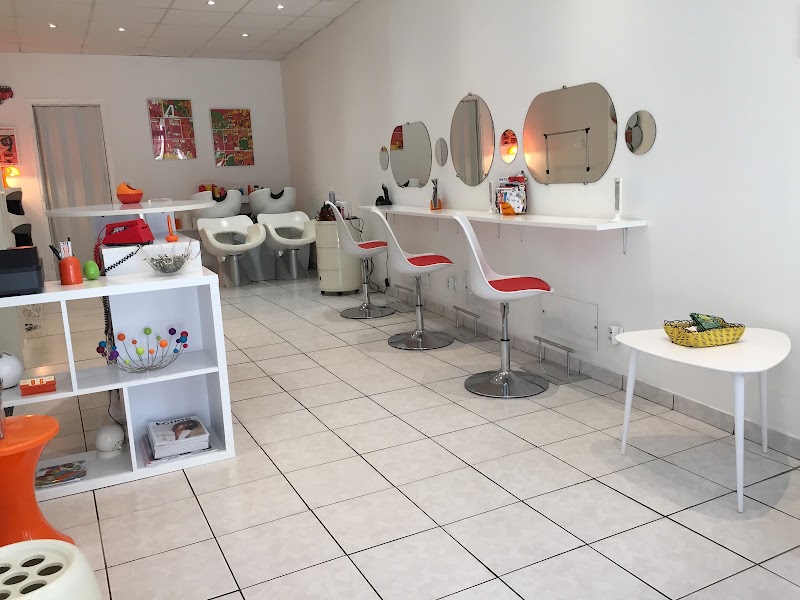 Up Hair Concept ( Artisan Coiffeur indépendant HOMME - FEMME - Enfant / since 2008 ) - Coiffure Bordeaux - OneBooking