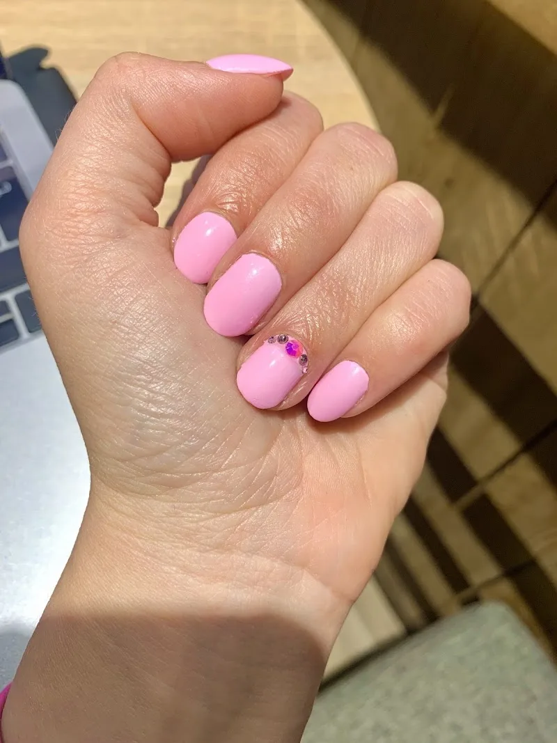 La Danse Des Ongles Et Des Cils