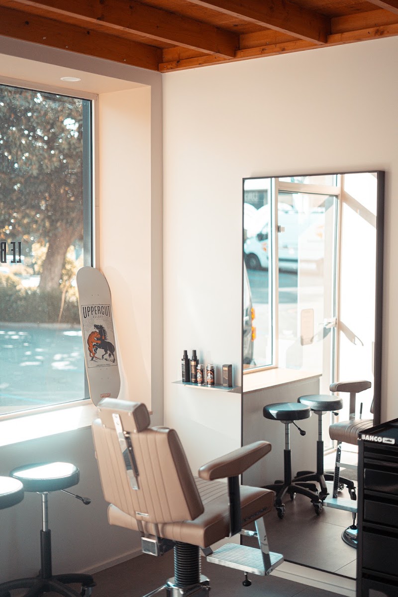 Le Bombarbier - Coiffure Fougères - OneBooking