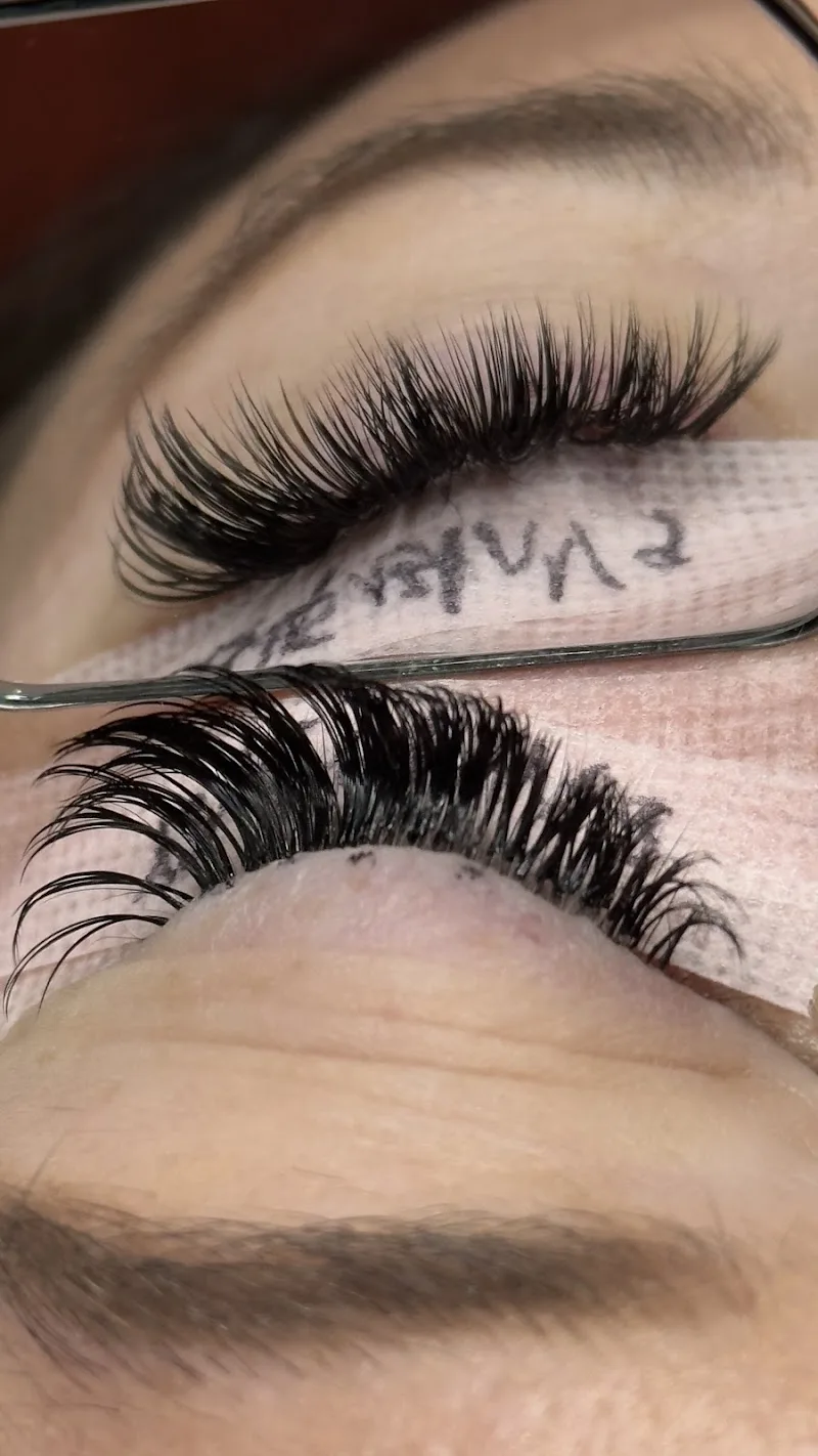 Di'Lashes