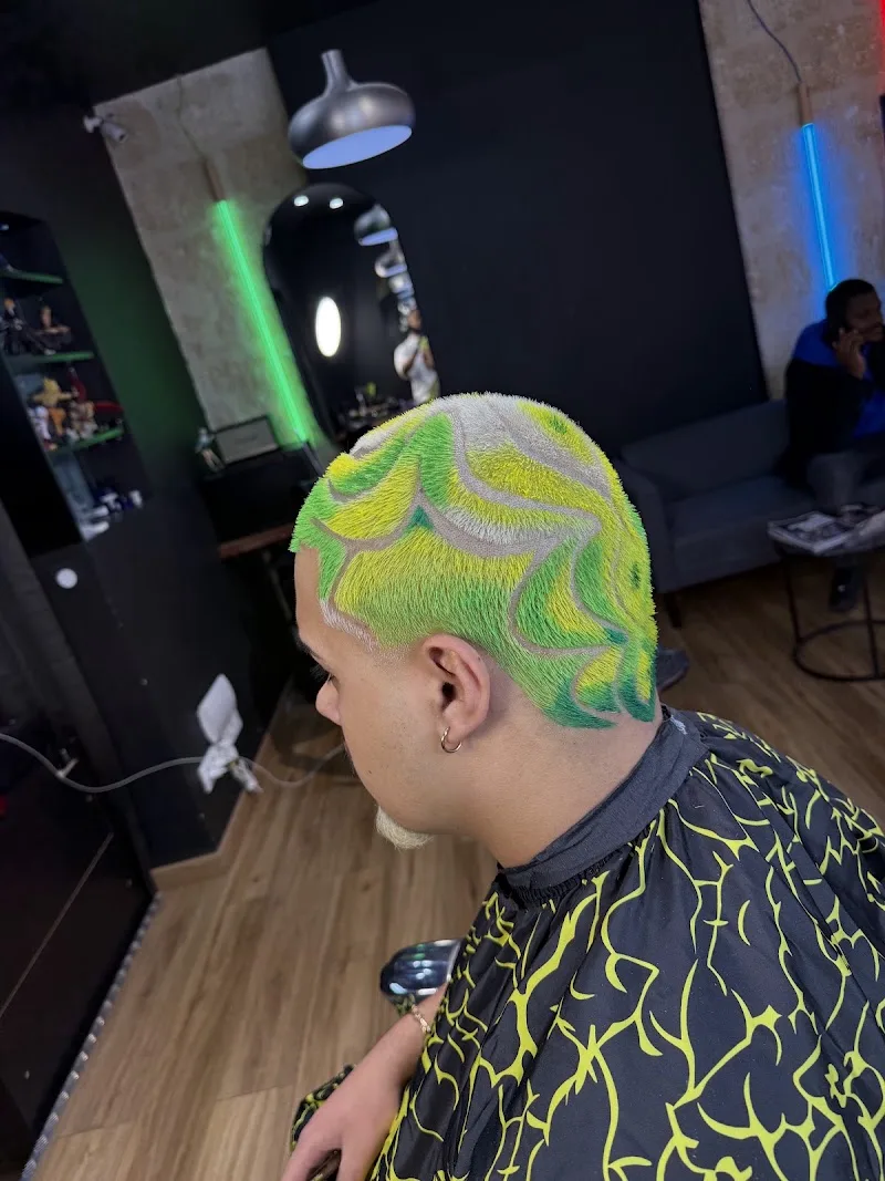Hugo Fresh Cut - Barber