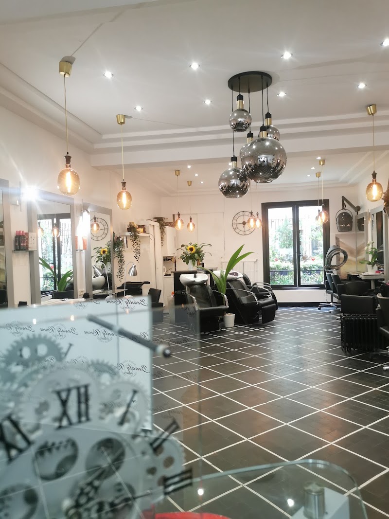 Coiffeur Oceane K Beauty Room Paris 7 ✂ - Coiffure Paris - OneBooking