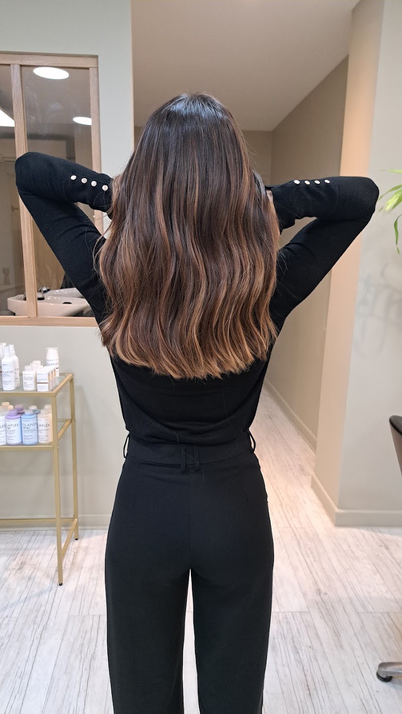 Anne, coiffeur coloriste - Coiffure Bordeaux - OneBooking