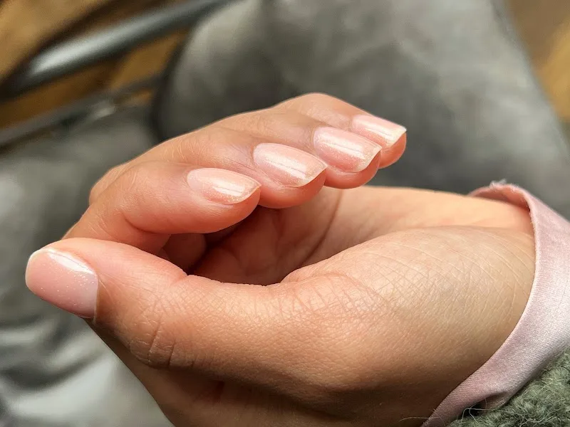 NŌMADE manucure | manucure russe et pédicure