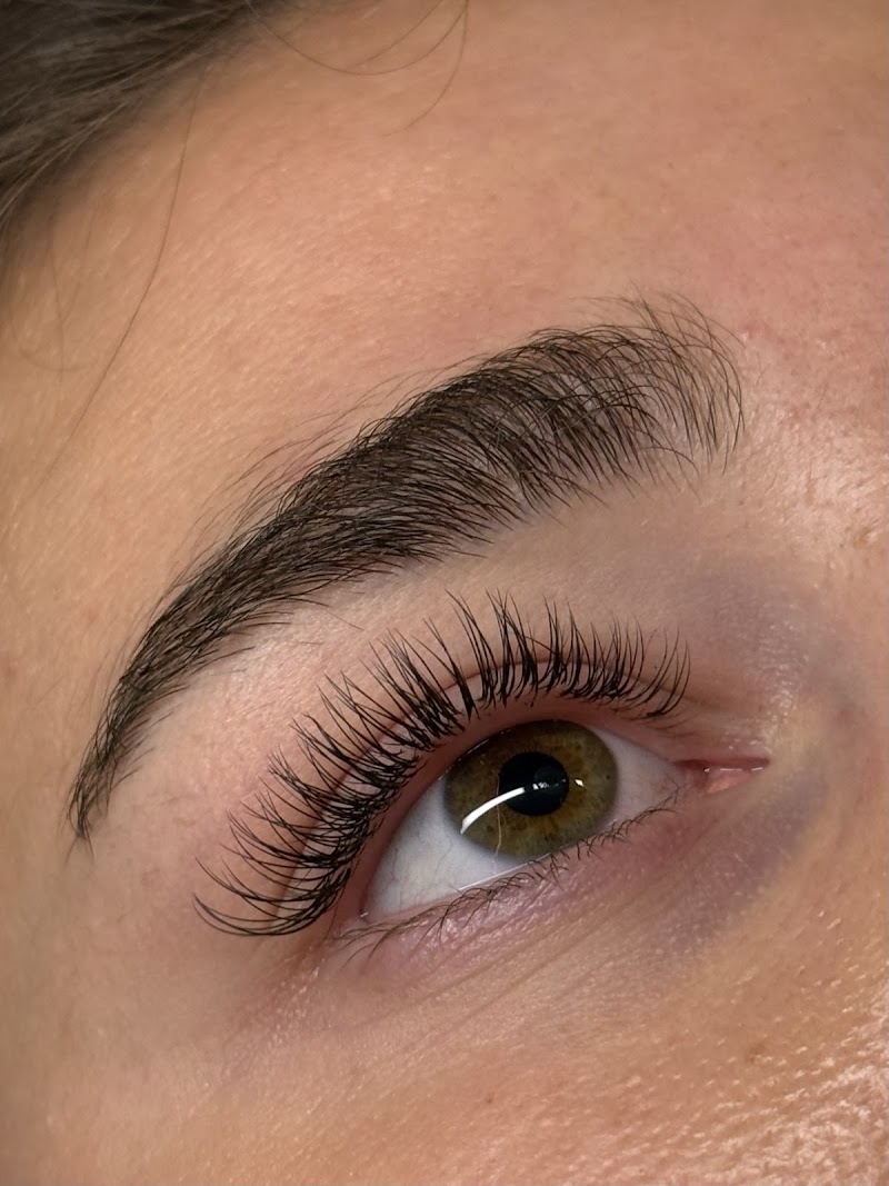 Lashes By Christina - Sourcils & cils Strasbourg - Photo de couverture - OneBooking