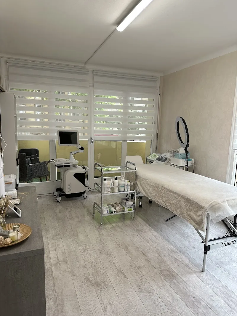 AESTHETIC CLINIQUE