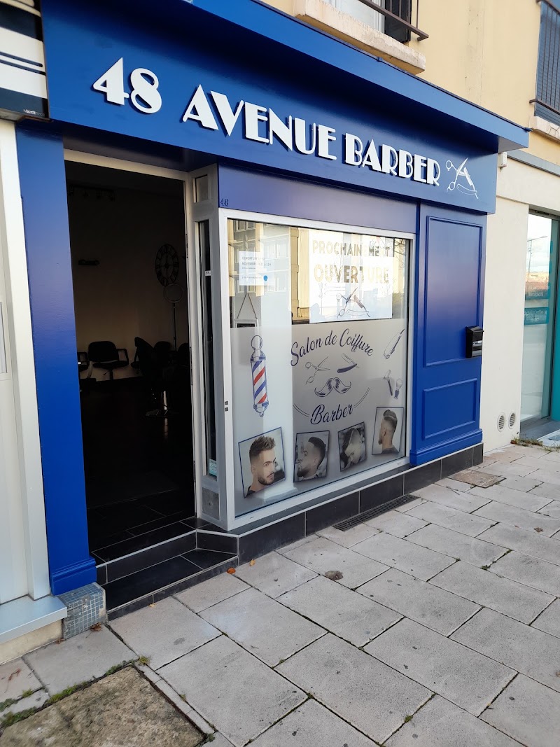 48 AVENUE BARBER