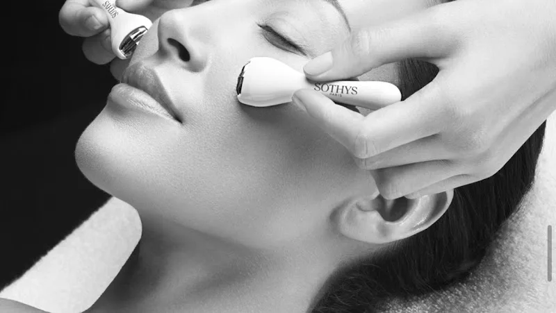 Belle et Zen - Onglerie Tours - Photo de couverture - OneBooking