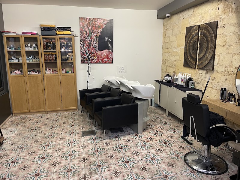 HUSH Hair & Beauty - coiffeur Bordeaux centre - Coiffure Bordeaux - OneBooking