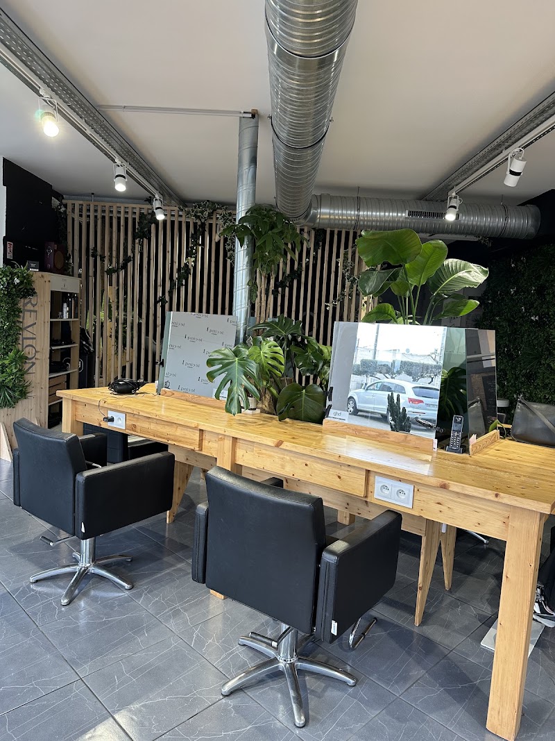 Le Cinq 1 - Coiffure Nîmes - OneBooking