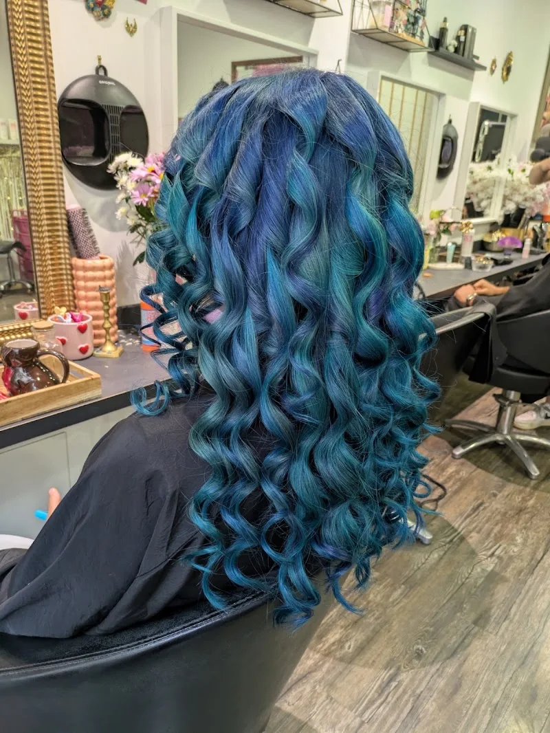 Veuch’ – Coiffeur Coloriste & Expert du Blond à Toulouse