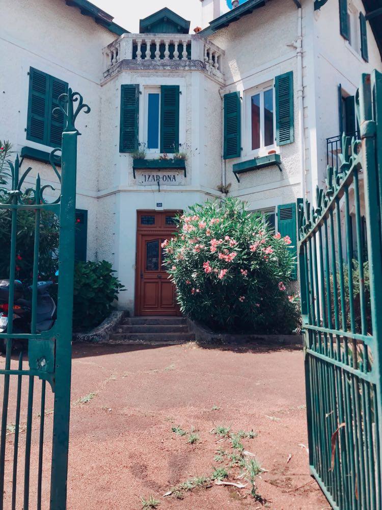Salon de Massage Thaïlandais à Bayonne proche Biarritz et Anglet- Espace LE CINQ