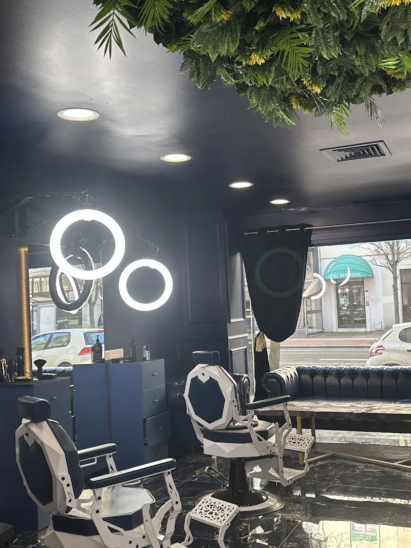 The King’s Barber Lounge