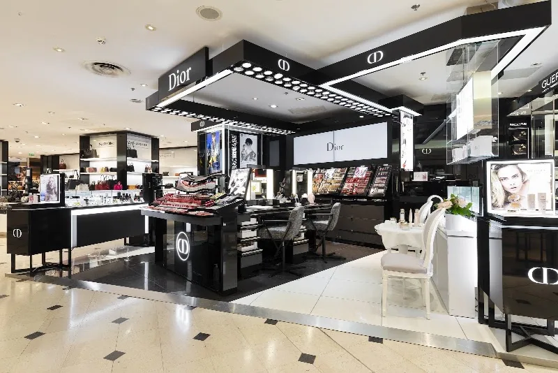 DIOR BEAUTÉ - PRINTEMPS LYON - Maquillage Lyon - Photo de couverture - OneBooking