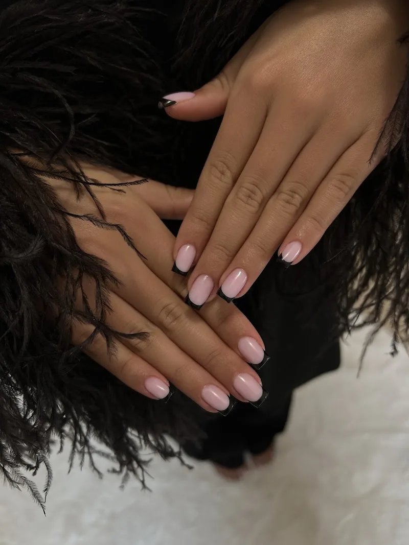 Nail By Lina - Onglerie Lille - Photo de couverture - OneBooking