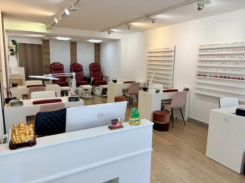 Rose Nails - Onglerie Besançon - Photo de couverture - OneBooking