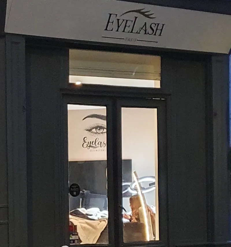Eyelash Paris - Sourcils & cils Paris - Photo de couverture - OneBooking