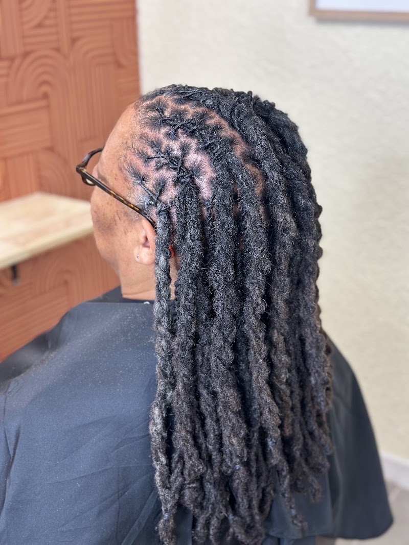 Namyu Locks - Coiffure Grenoble - OneBooking