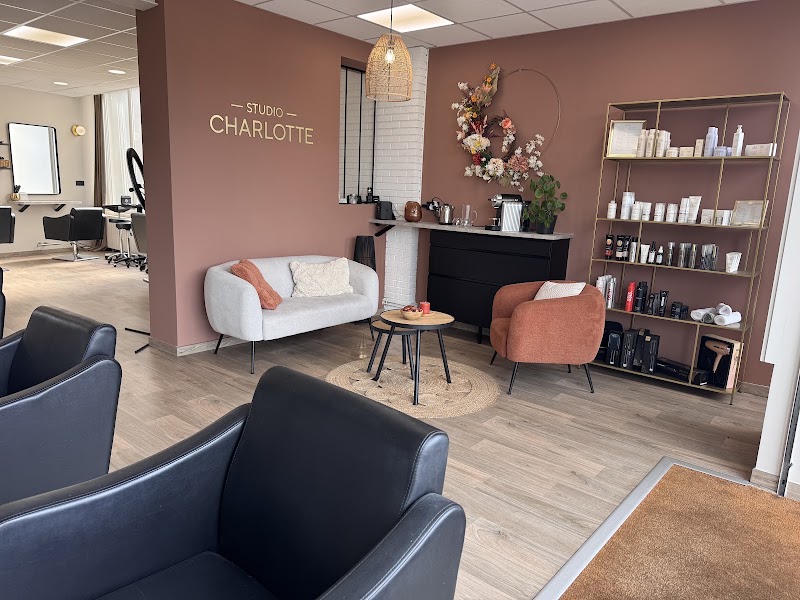 Studio Charlotte - Coiffure Nevers - OneBooking