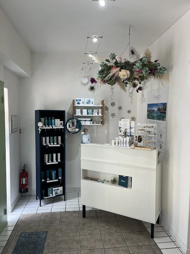 𝑯𝒂𝒓𝒎𝒐𝒏𝒊𝒆 Institut de Beauté