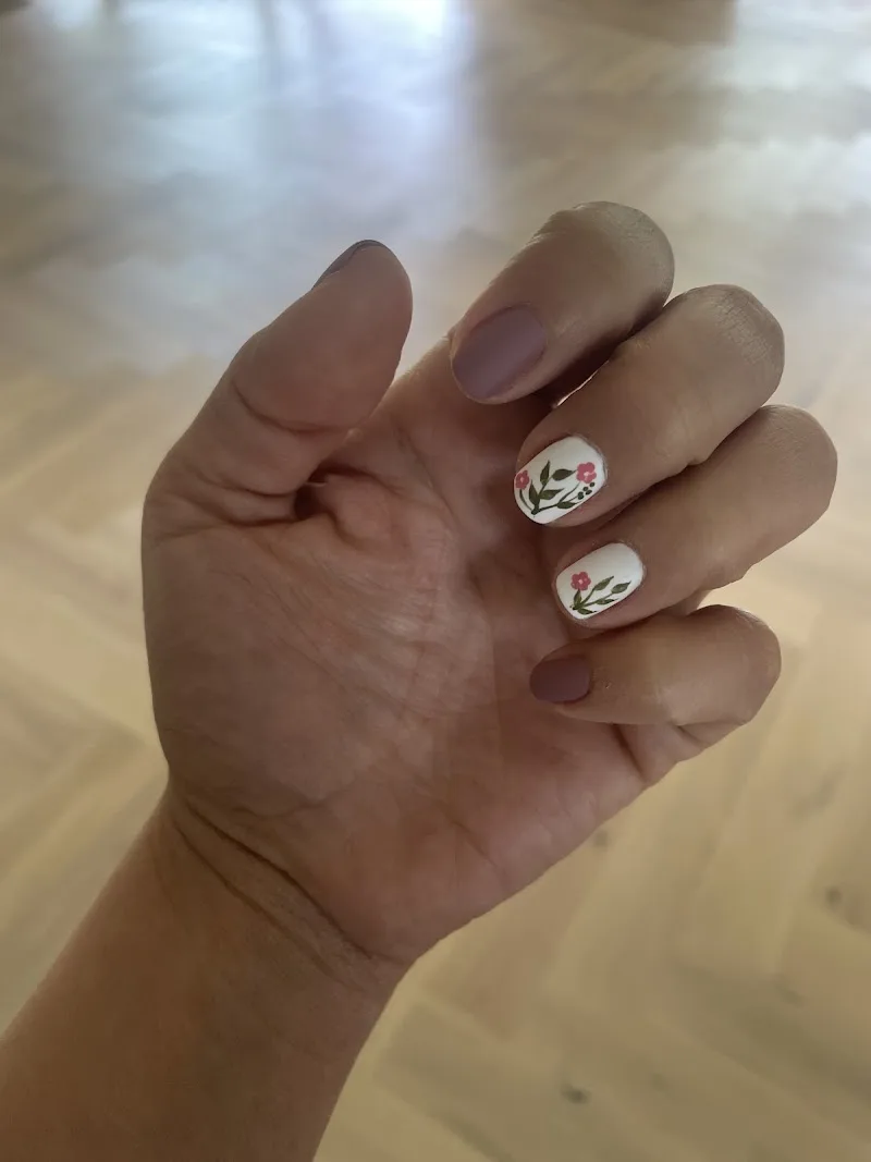 Meraki Nails