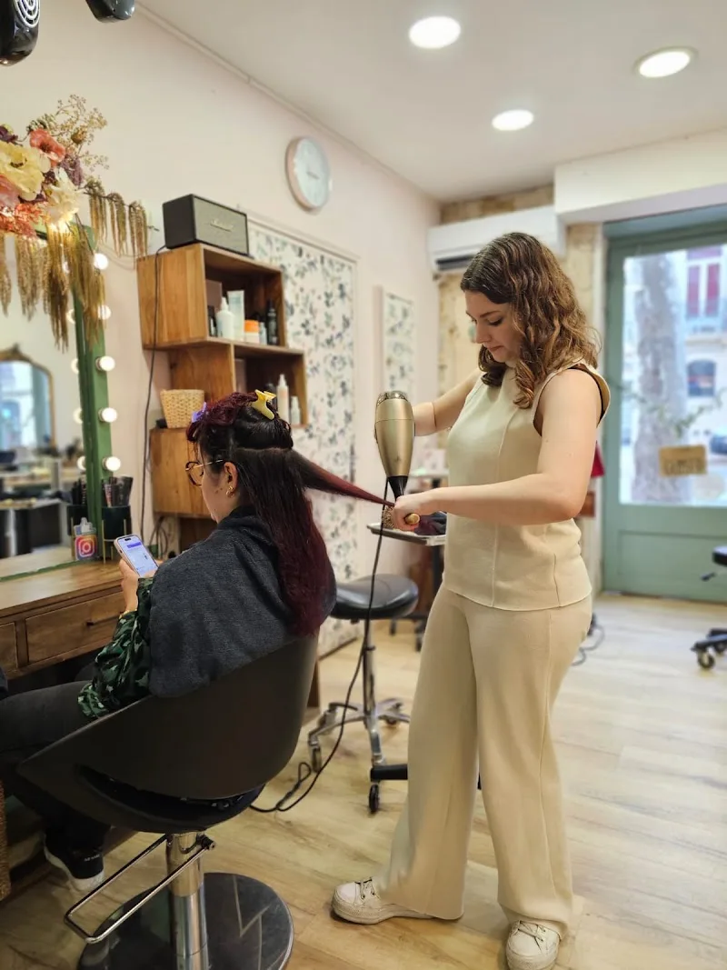 Mademoiselle Coiffe ! - Coiffeur Montpellier - Coloration végétale Montpellier