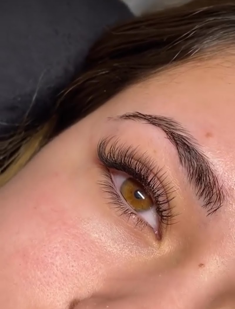 FRENCH EYELASH - Extensions de cils et blanchiment dentaire