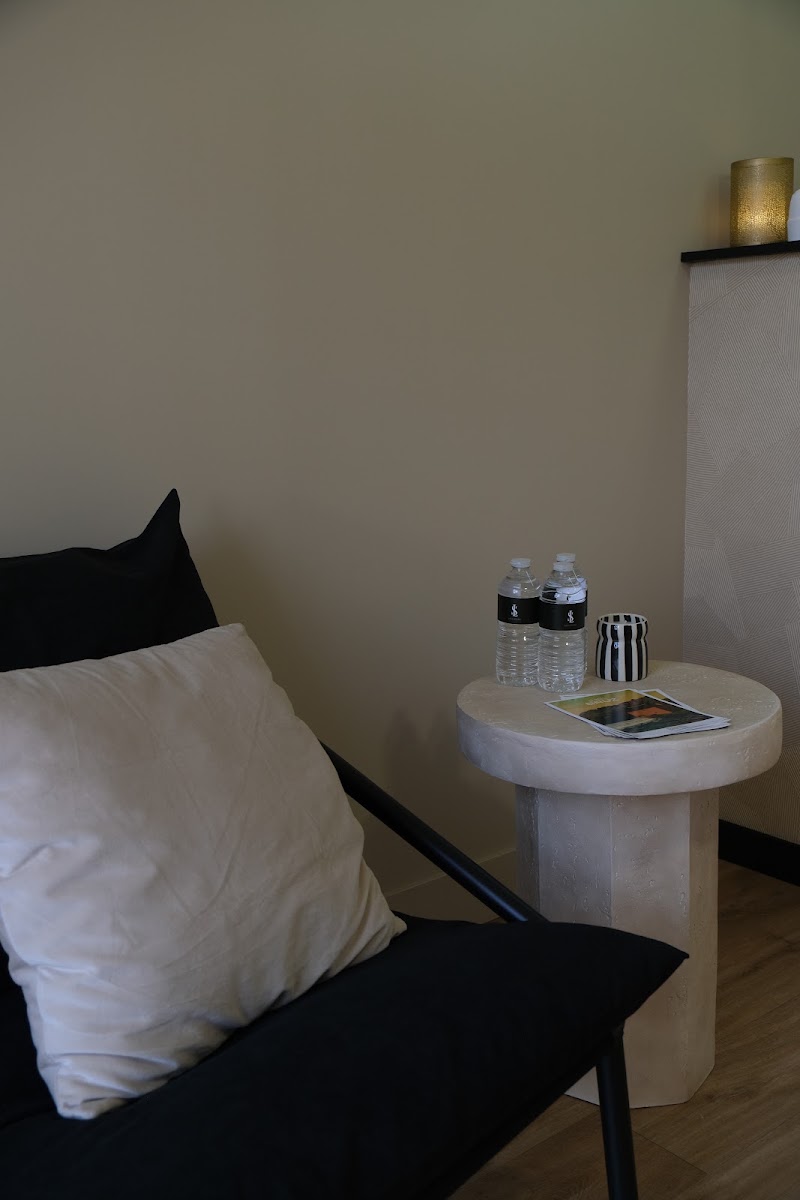 Leya Studio - Sourcils & cils Rennes - Photo de couverture - OneBooking