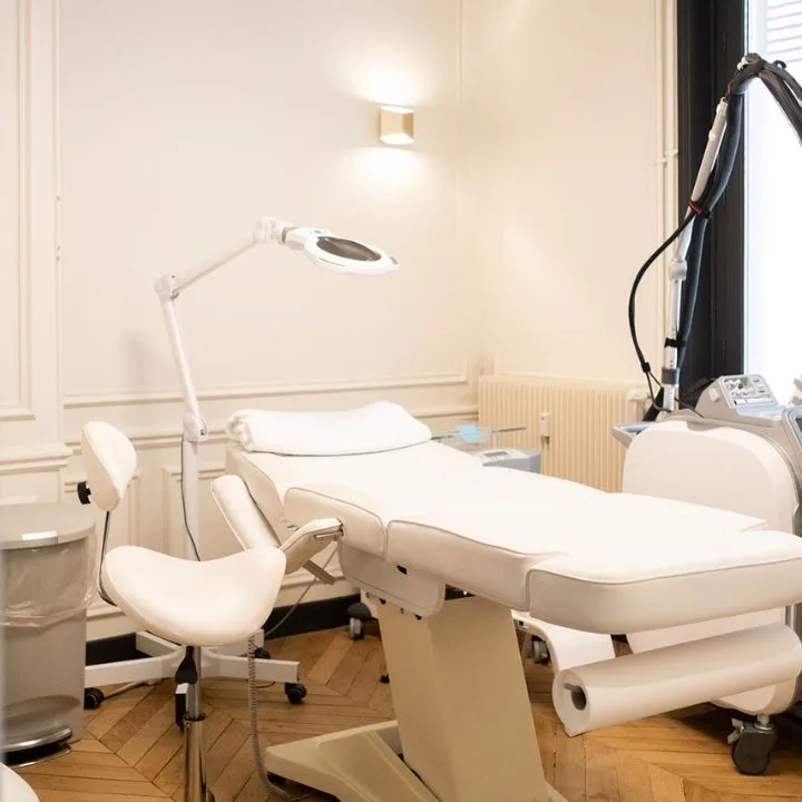 La Source- Dr Marie VALIN, Lasers Épilatoire, Électrolyse, détatouage, cryolipolyse soins de la peau
