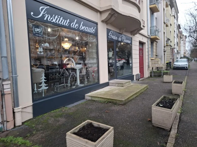 Grain de Charme - Sourcils & cils Metz - Photo de couverture - OneBooking