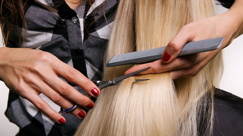Le Salon De Mag - Coiffure Nantes - OneBooking