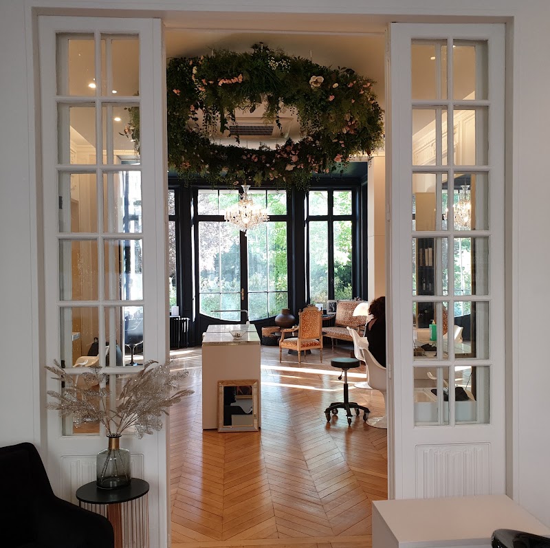 Maison Lea Loghan - Coiffure Reims - OneBooking